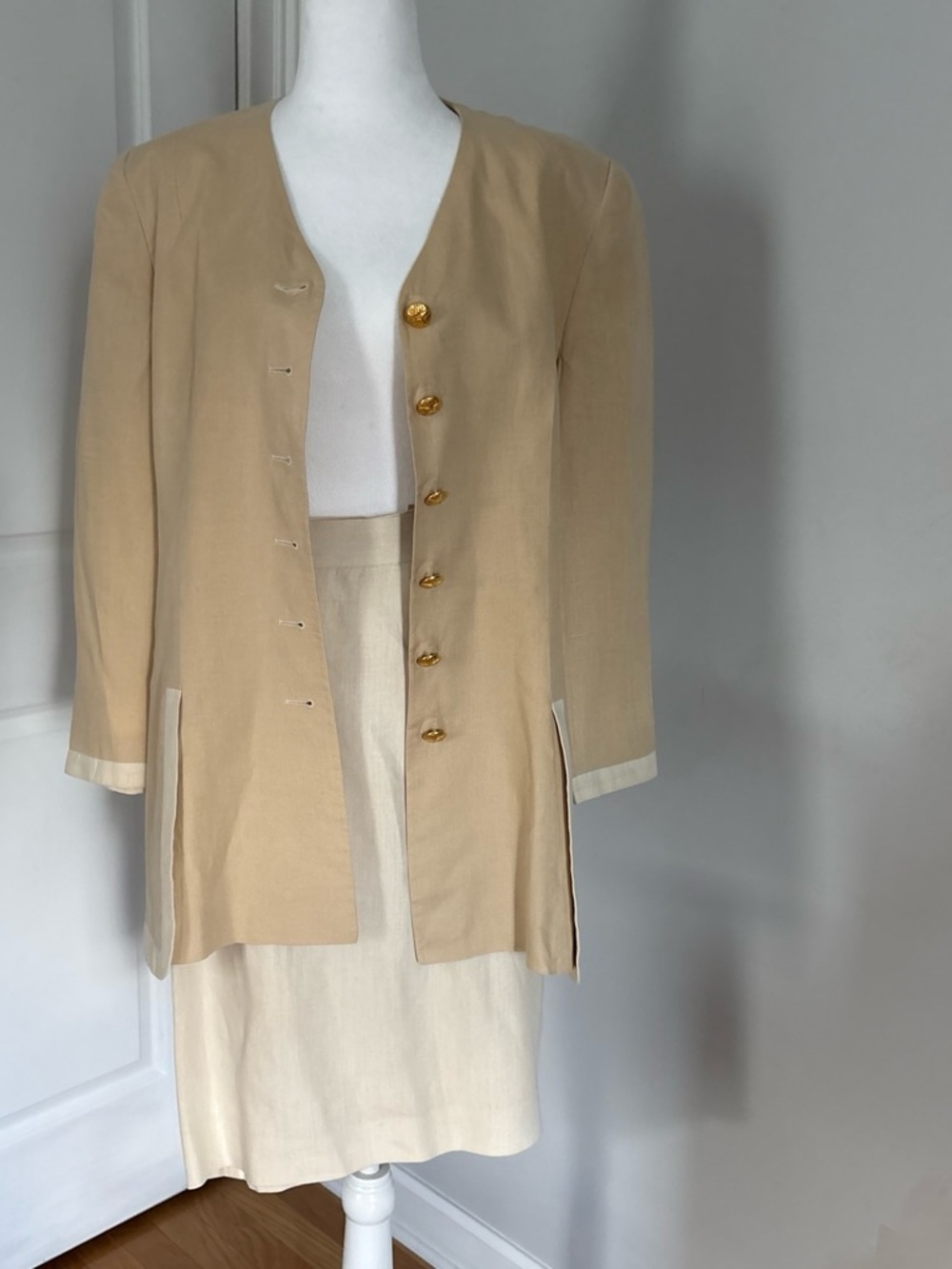 Escada Cream-Beige Tailored Collarless Jacket with Gold Buttons